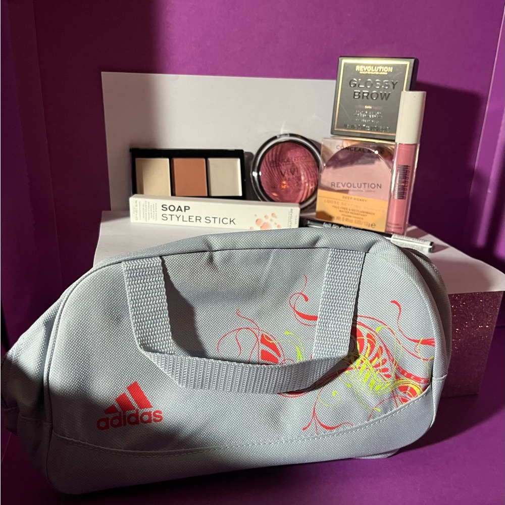 Adidas Gray toiletries Bag with Makeup Revolution London Cosmetic Collection🌸🌸🌸